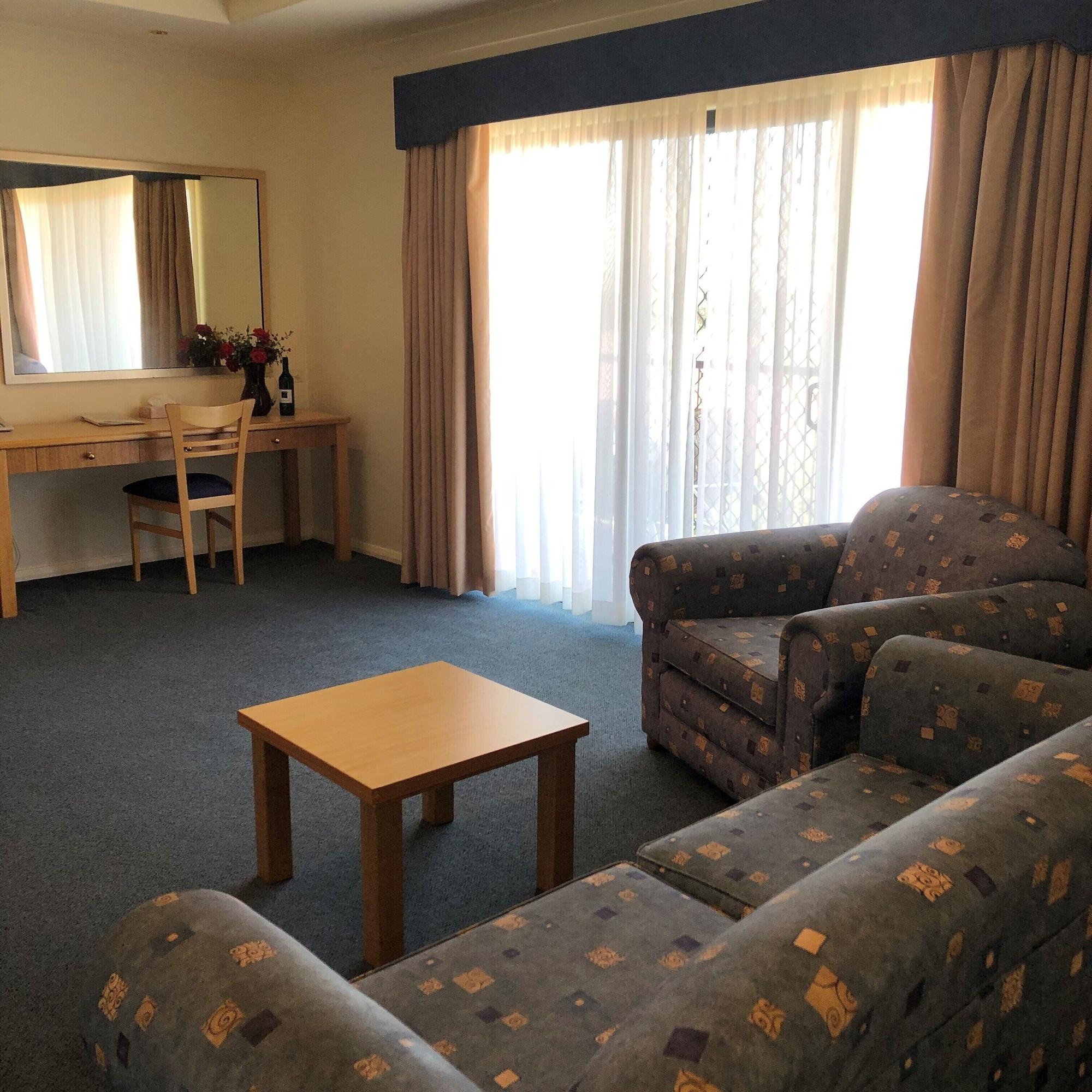 Turners Vineyard Motel Ориндж Екстер'єр фото