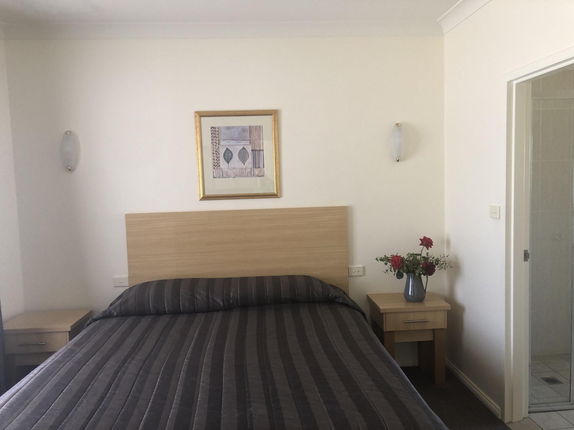Turners Vineyard Motel Ориндж Екстер'єр фото